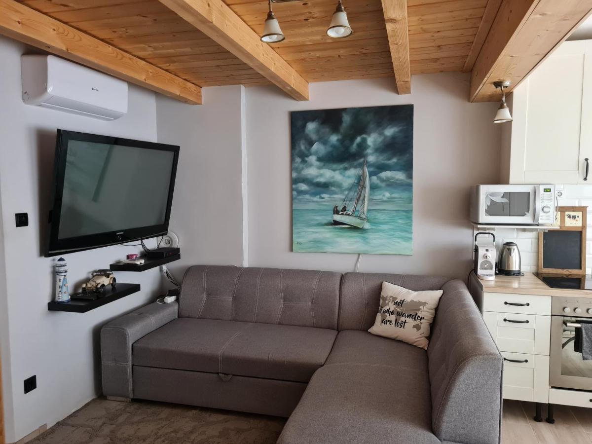 Flamingo Apartman Balatonszarszo Esterno foto